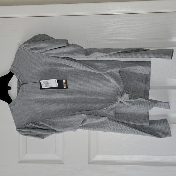 truth by republic Tops - Truth by Republic Puff Sleeve Top